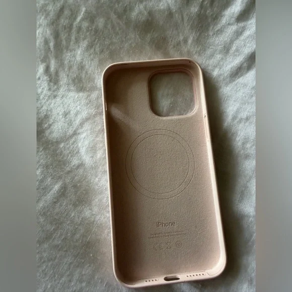 iPhone 14 Pro Max Apple Pink Silicone iPhone Case - Picture 3 of 3